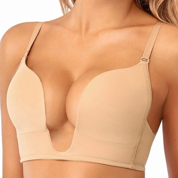 NWOT Deep Plunge, Cleavage Enhancing, Low Cut, Wireless Push Up Padded Bra - Picture 5 of 15